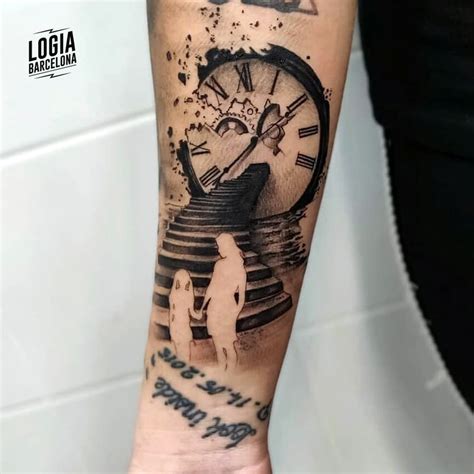 mujer brazo tatuado|tatuajes en el brazo familia.